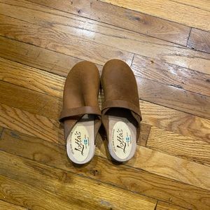 LOTTA FROM STOCKHOLM clog size: 38